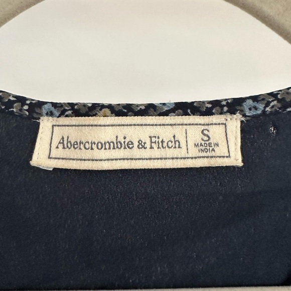 Abercrombie Wrap Around Dress - Picture 3 of 3